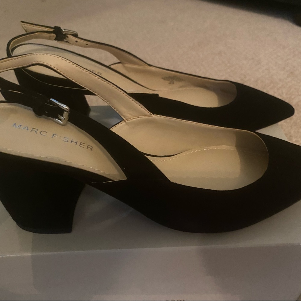 Black suede sandal - dressy